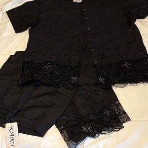 Kaktus Black Lightweight Top with Tag Detail